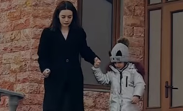 Սիրուն Սոնա - Episode 15 [հայկական սերիալ/հայերեն]